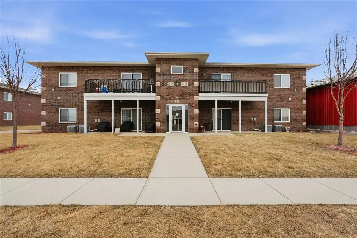 763 N Perkins St, Lone Tree, IA 52755 - #1