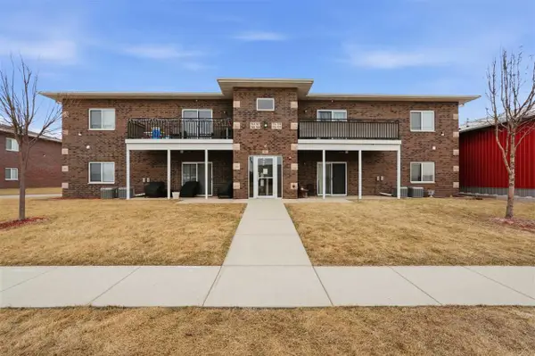 763 N Perkins St, Lone Tree, IA 52755