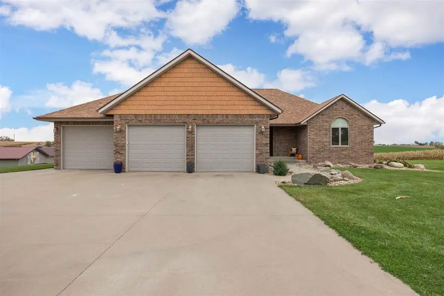 2155 Johnson Washington Rd, Kalona, IA 52247 - #2