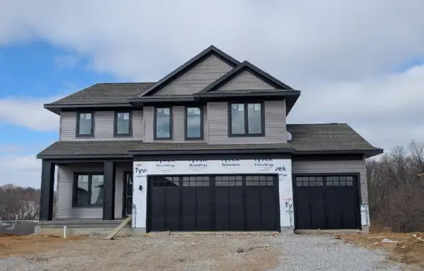 3073 Ridgeview Cir, Coralville, IA 52241