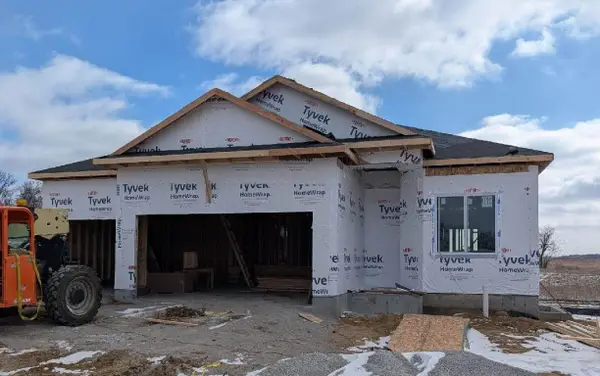 3056 Ridgeview Cir, Coralville, IA 52241