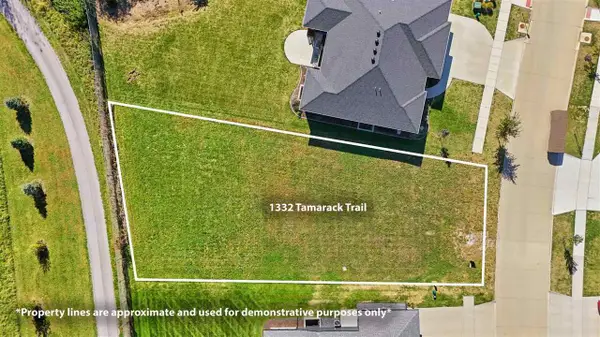 1332 Tamarack Trail, Iowa City, IA 52245