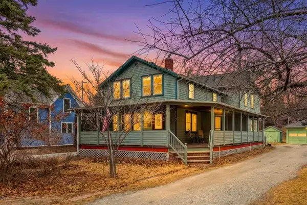 712 Ronalds St, Iowa City, IA 52245