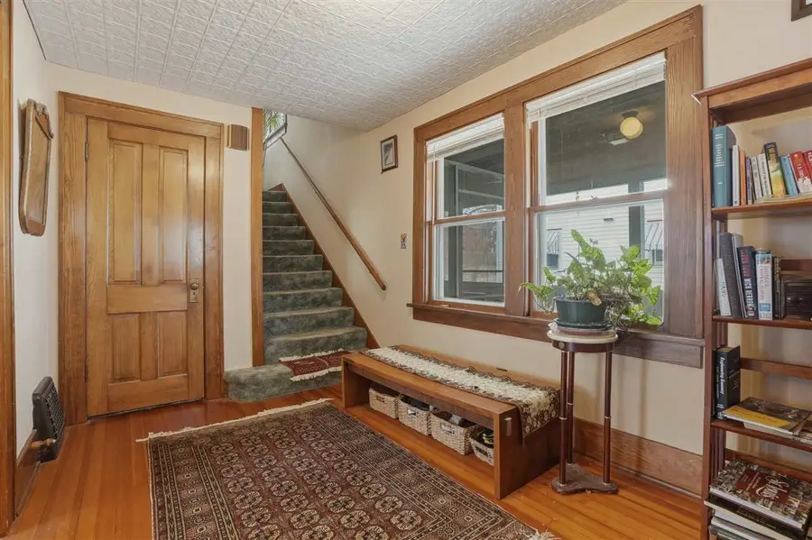 712 Ronalds St, Iowa City, IA 52245 - #3