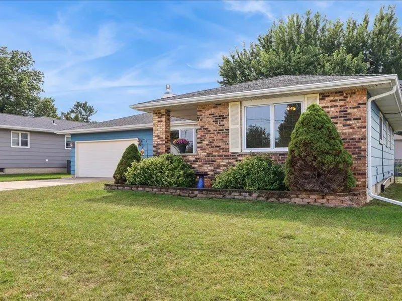 2543 29th AVENUE, Marion, IA 52302 - #1