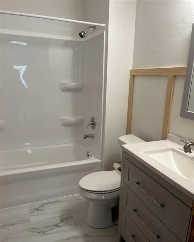 1080 7Th St, Marion, IA 52302 - #3