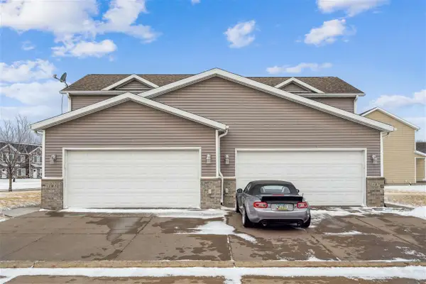 191 Alydar Dr, North Liberty, IA 52317