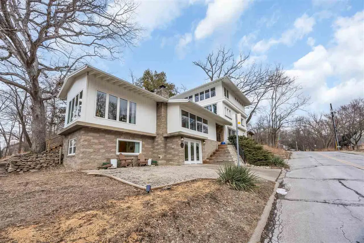 1030 River St, Iowa City, IA 52246 - #1