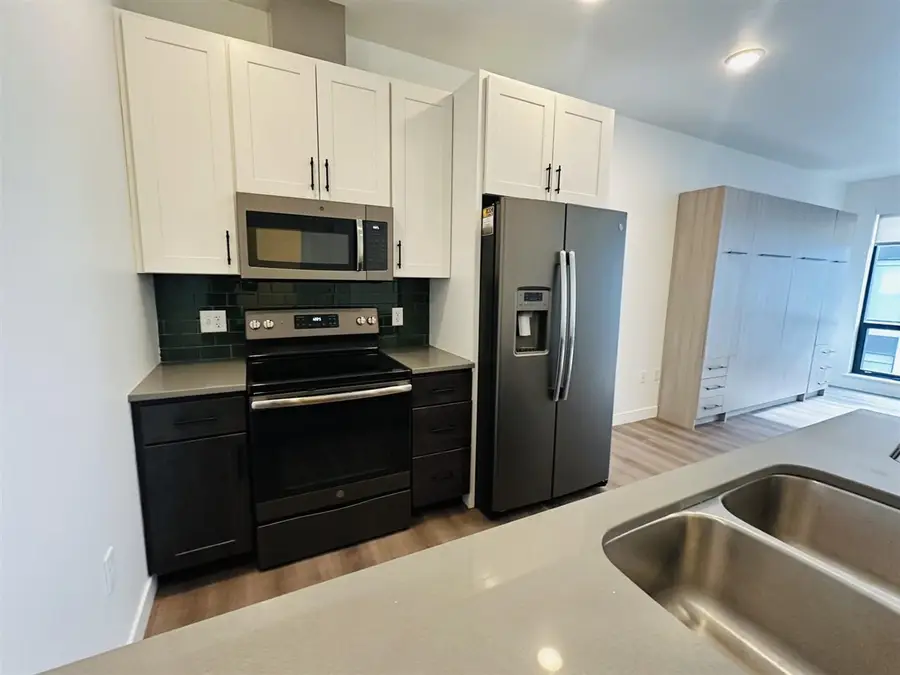 300 S Clinton St, Iowa City, IA 52240 - #2