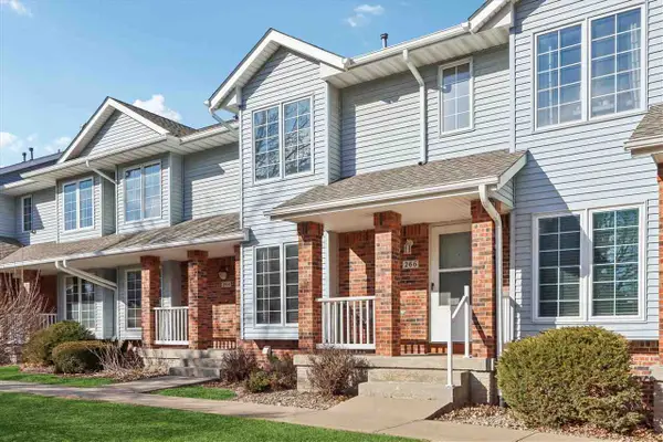 266 West Side Dr, Iowa City, IA 52246