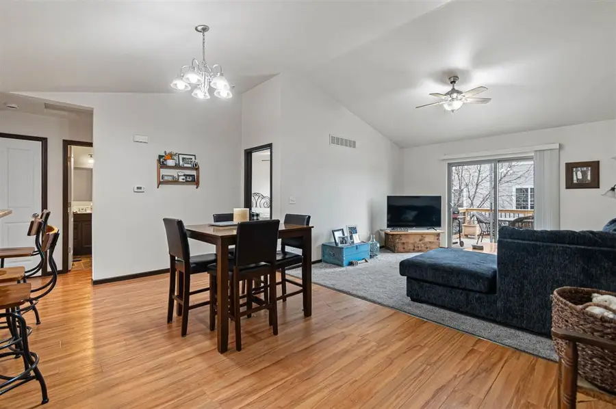 203 Will Dr, Solon, IA 52333 - #3