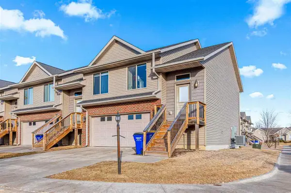 222 Will Dr, Solon, IA 52333