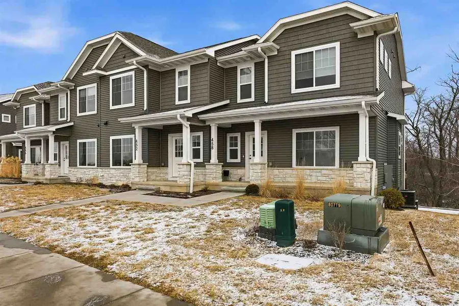 458 Cherry Ave, Iowa City, IA 52240 - #2