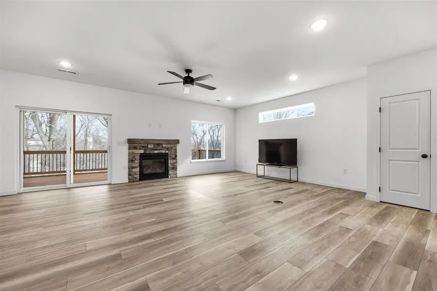 458 Cherry Ave, Iowa City, IA 52240 - #3