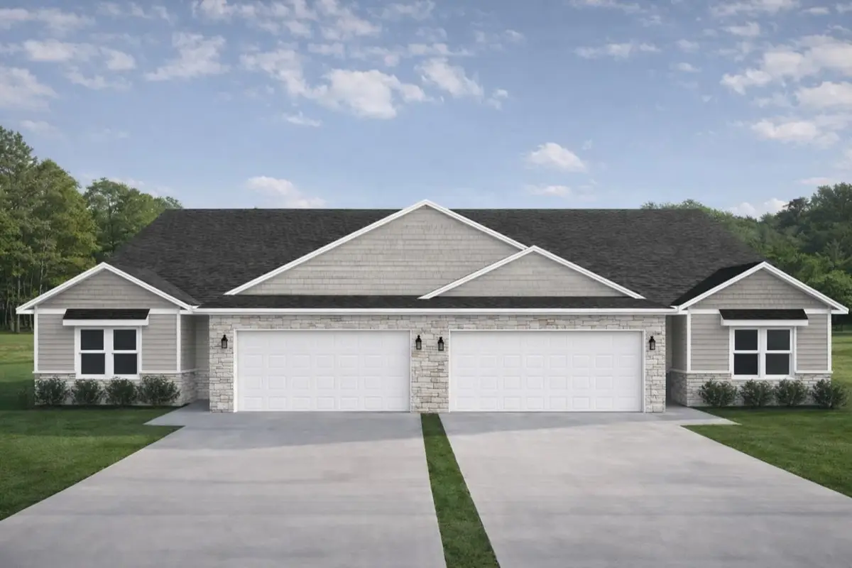 924 Eisenhower Blvd, North Liberty, IA 52317 - #1