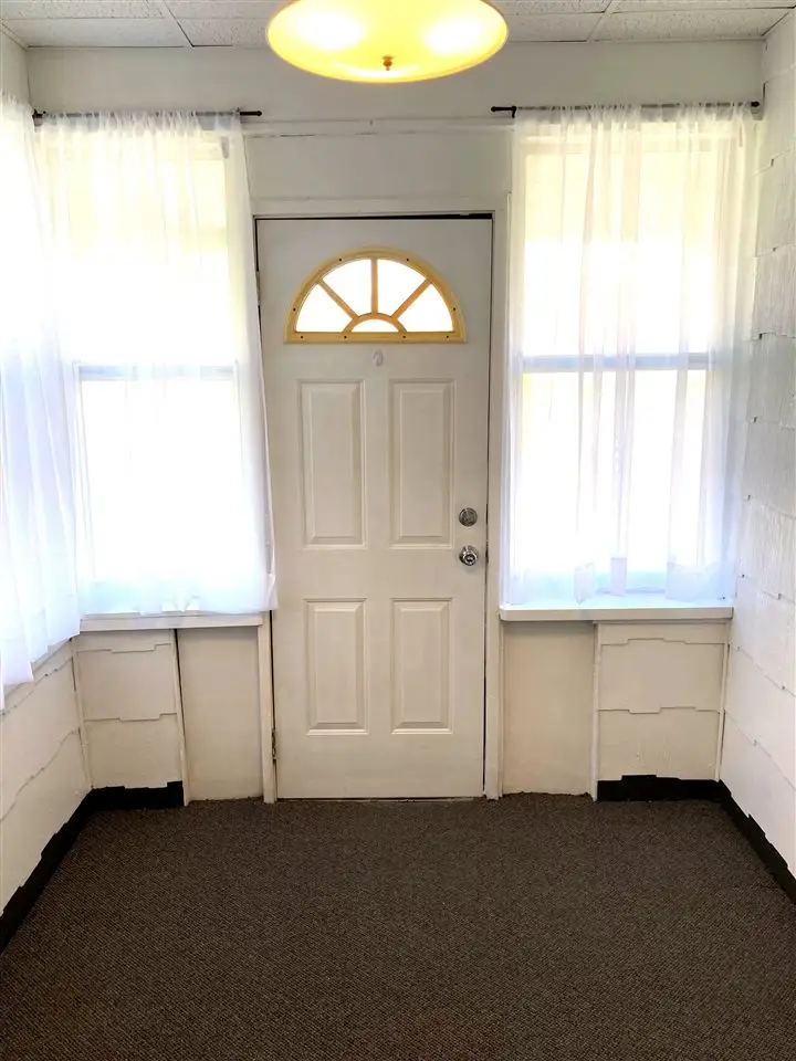 324 Sumner St, Waterloo, IA 50703 - #2