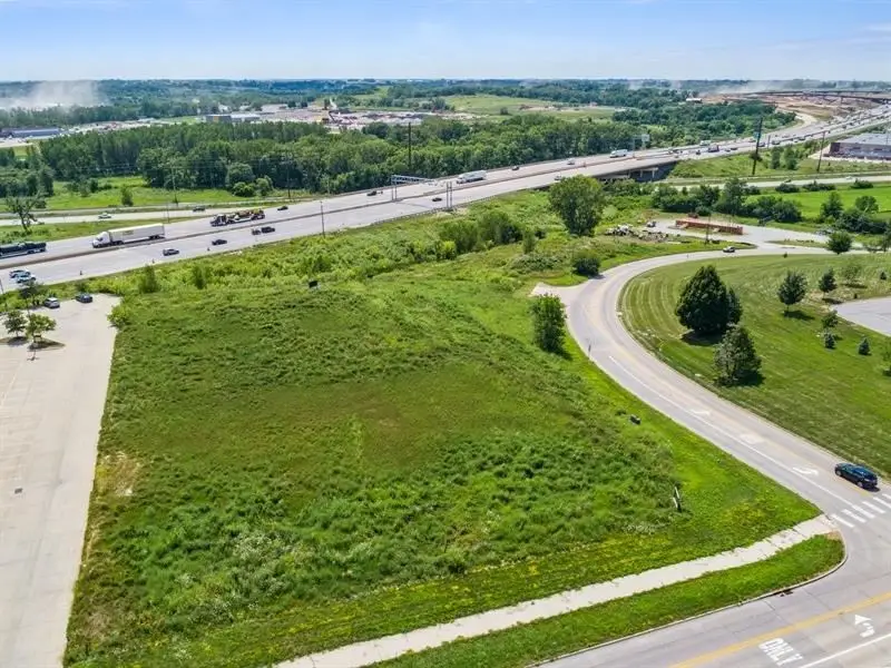 2830 Commerce Dr, Coralville, IA 52241 - #2