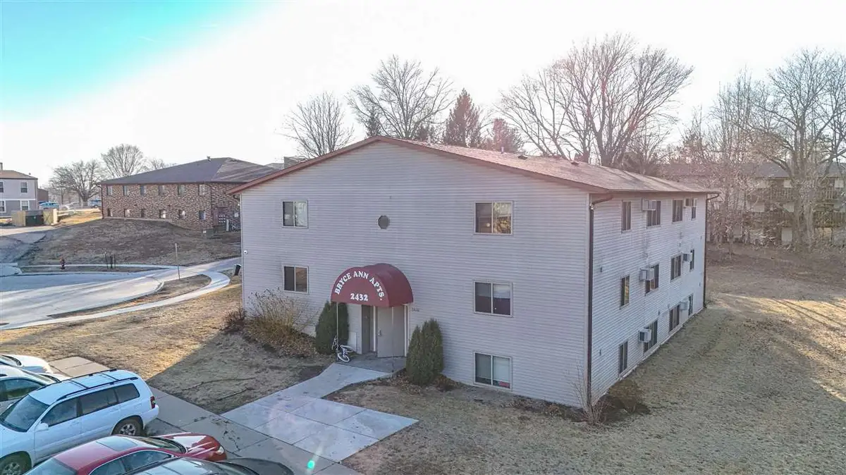 2432 Petsel Place, Iowa City, IA 52246 - #1