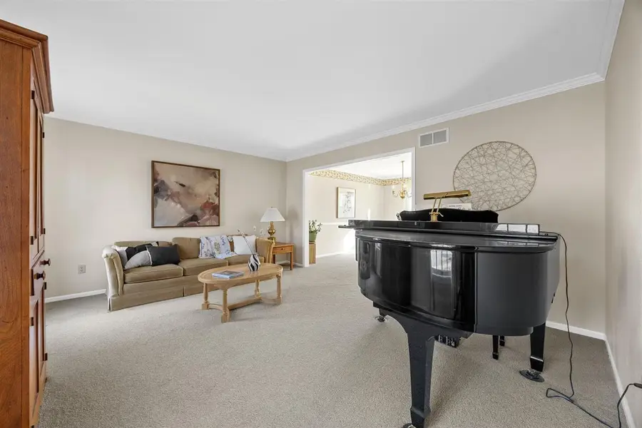 532 Saint Thomas Ct, Iowa City, IA 52245 - #3