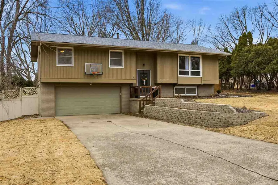 3 Mount Vernon Ct, Iowa City, IA 52245 - #2