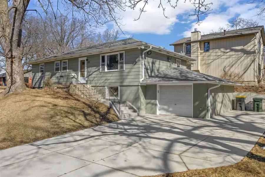 528 Beldon Ave, Iowa City, IA 52246 - #2