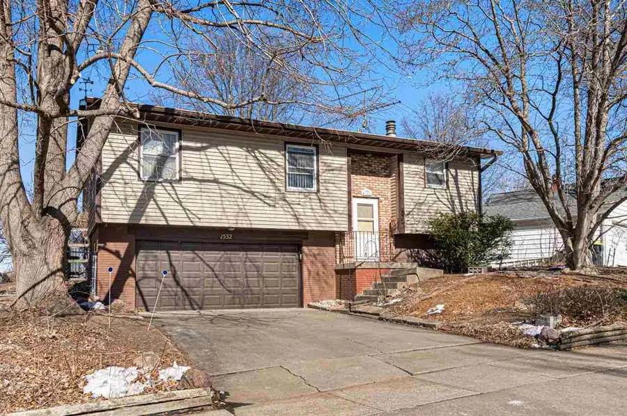 1532 Tracy Ln, Iowa City, IA 52240 - #2