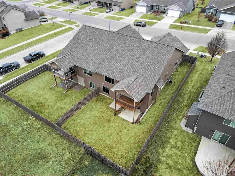 614 Croell Ave, Tiffin, IA 52340 - #2