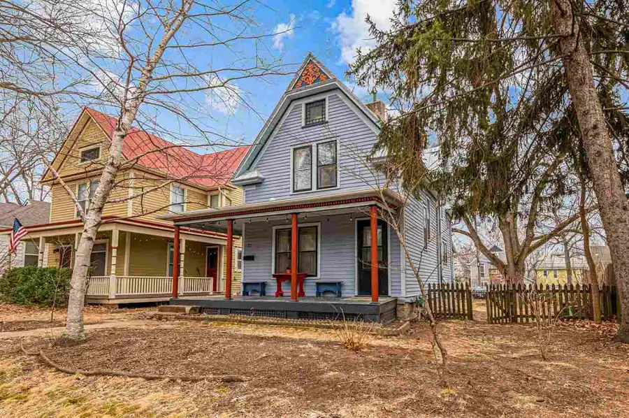 311 Brown St, Iowa City, IA 52245 - #2