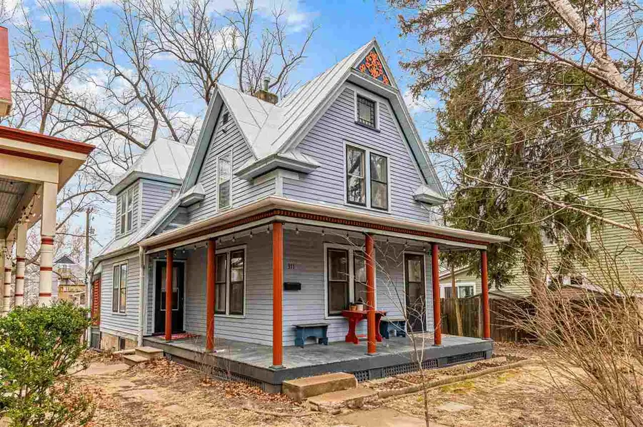 311 Brown St, Iowa City, IA 52245 - #3