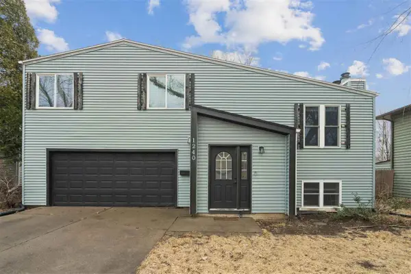 1240 Esther Ct, Iowa City, IA 52240