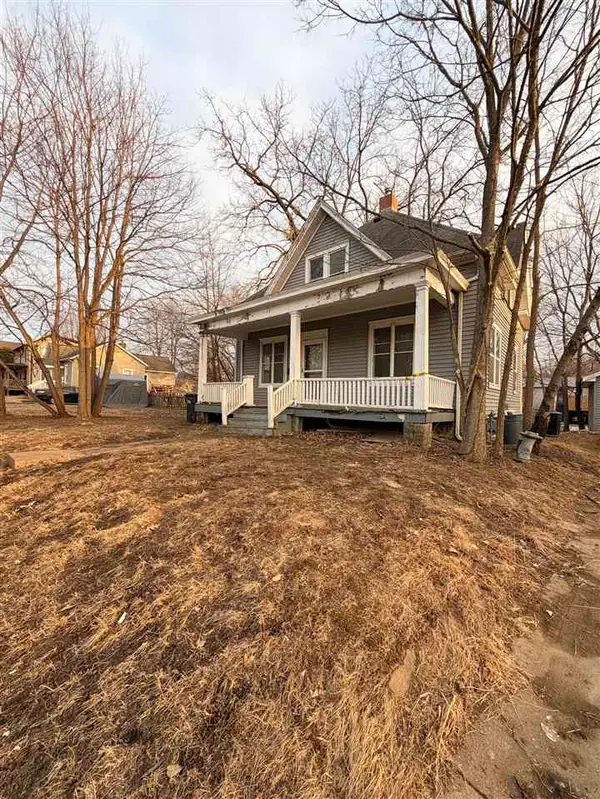 1133 Hotz Ave, Iowa City, IA 52245