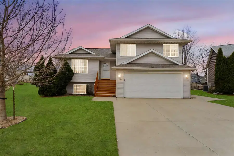 1405 Dickenson Ln, Iowa City, IA 52240 - #3