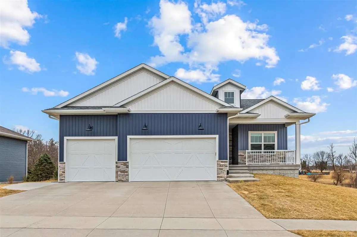 819 Old Mill Ln, Solon, IA 52333 - #1