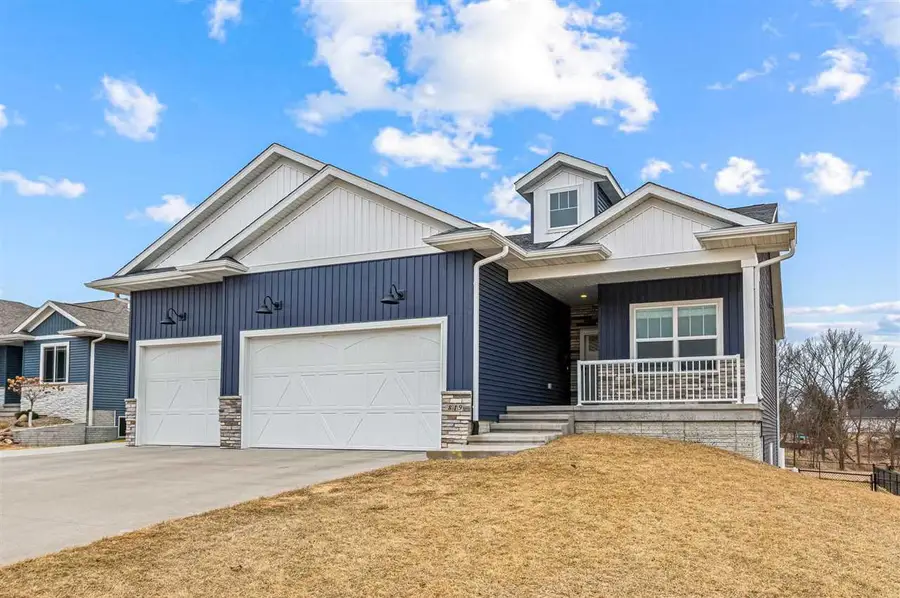 819 Old Mill Ln, Solon, IA 52333 - #2