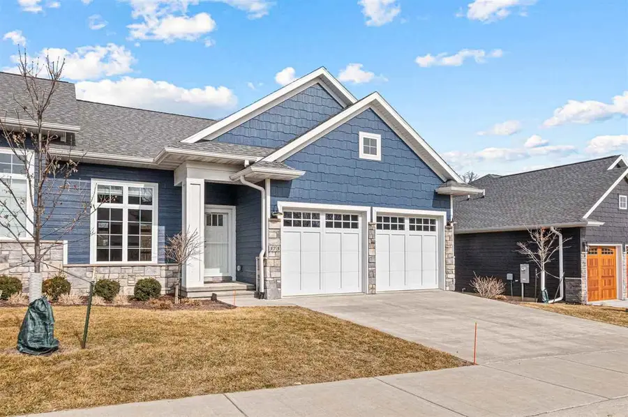 375 Hidden Ridge Dr, Coralville, IA 52241 - #2