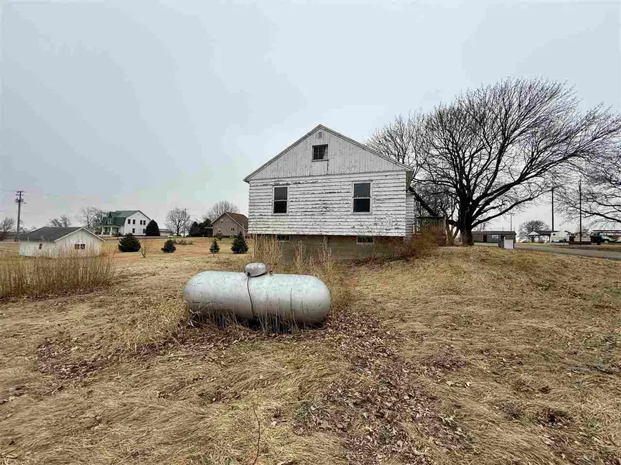 105 J St, Keswick, IA 50136 - #3