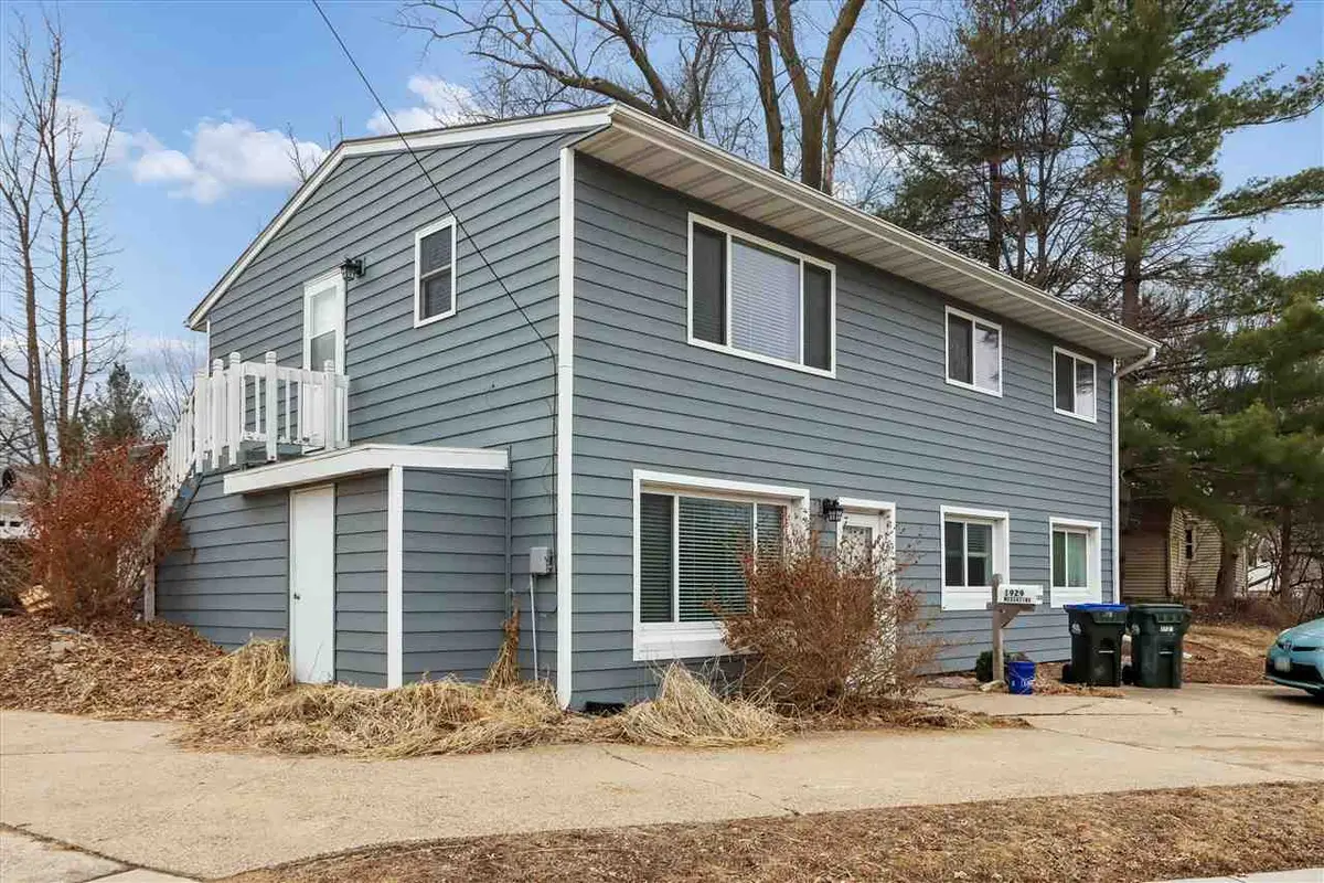 1928 F Street, Iowa City, IA 52240 - #1