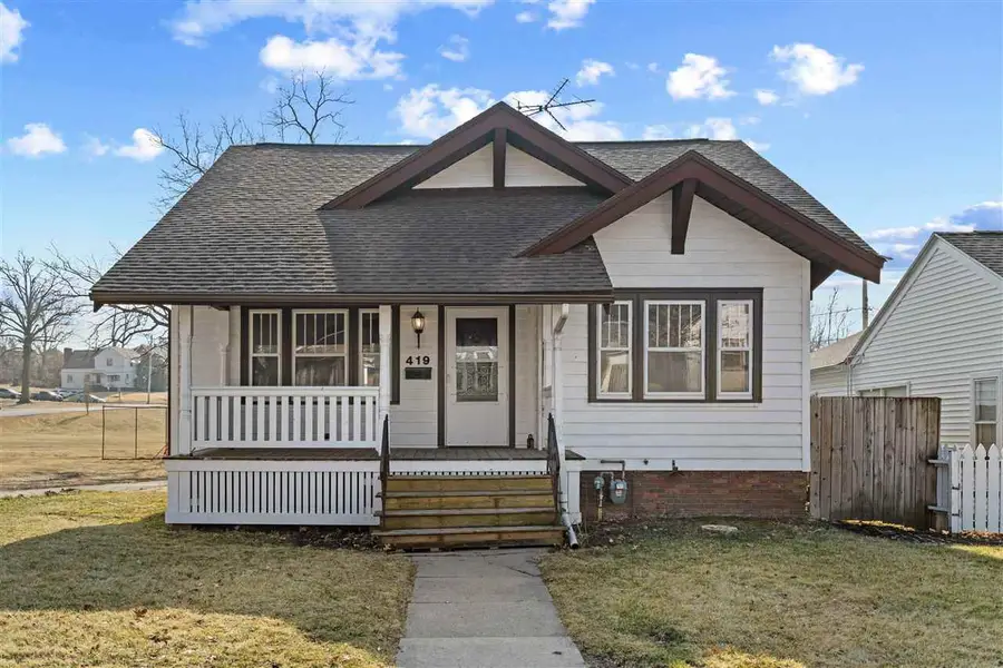 419 21st St NE, Cedar Rapids, IA 52402 - #3
