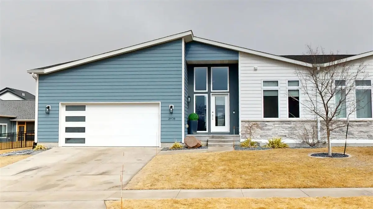 3978 Grindstone Dr, Iowa City, IA 52240 - #1