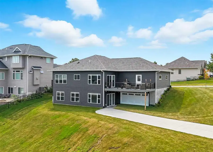 600 Majestic Oak Ridge, Solon, IA 52333 - #2