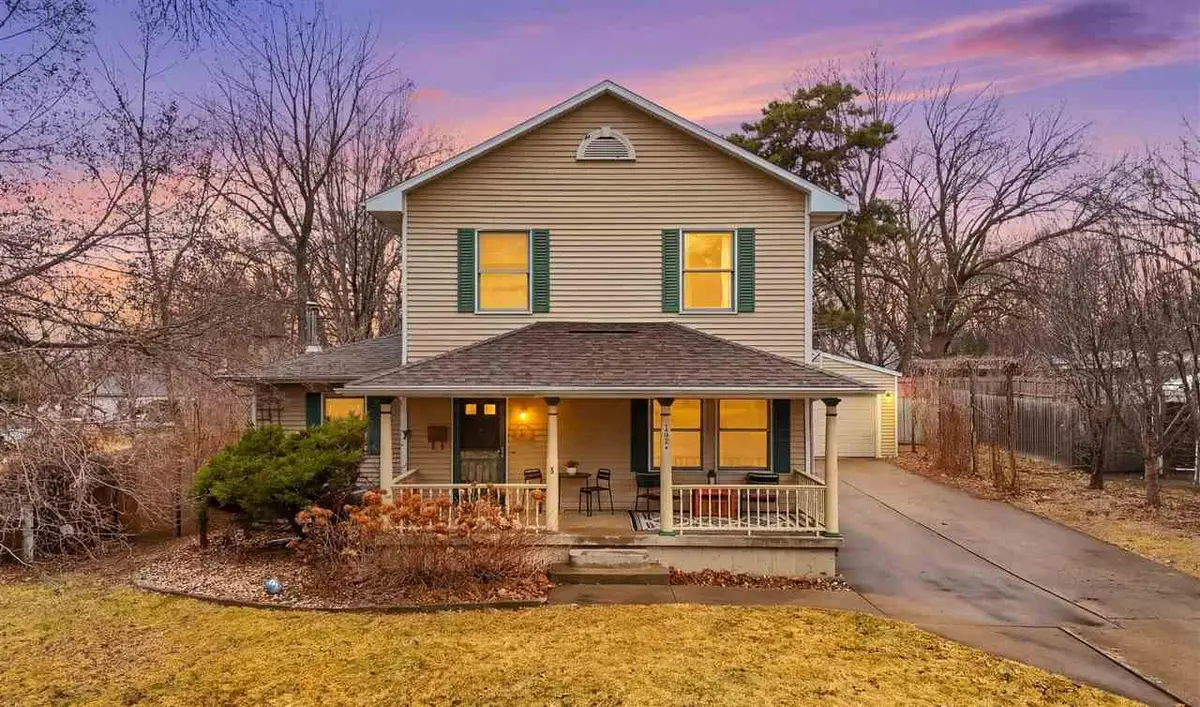 1221 Keokuk St, Iowa City, IA 52240 - #1