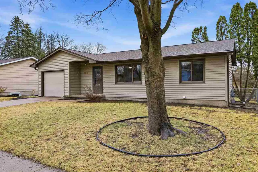 1721 Grantwood Dr., Iowa City, IA 52240 - #2