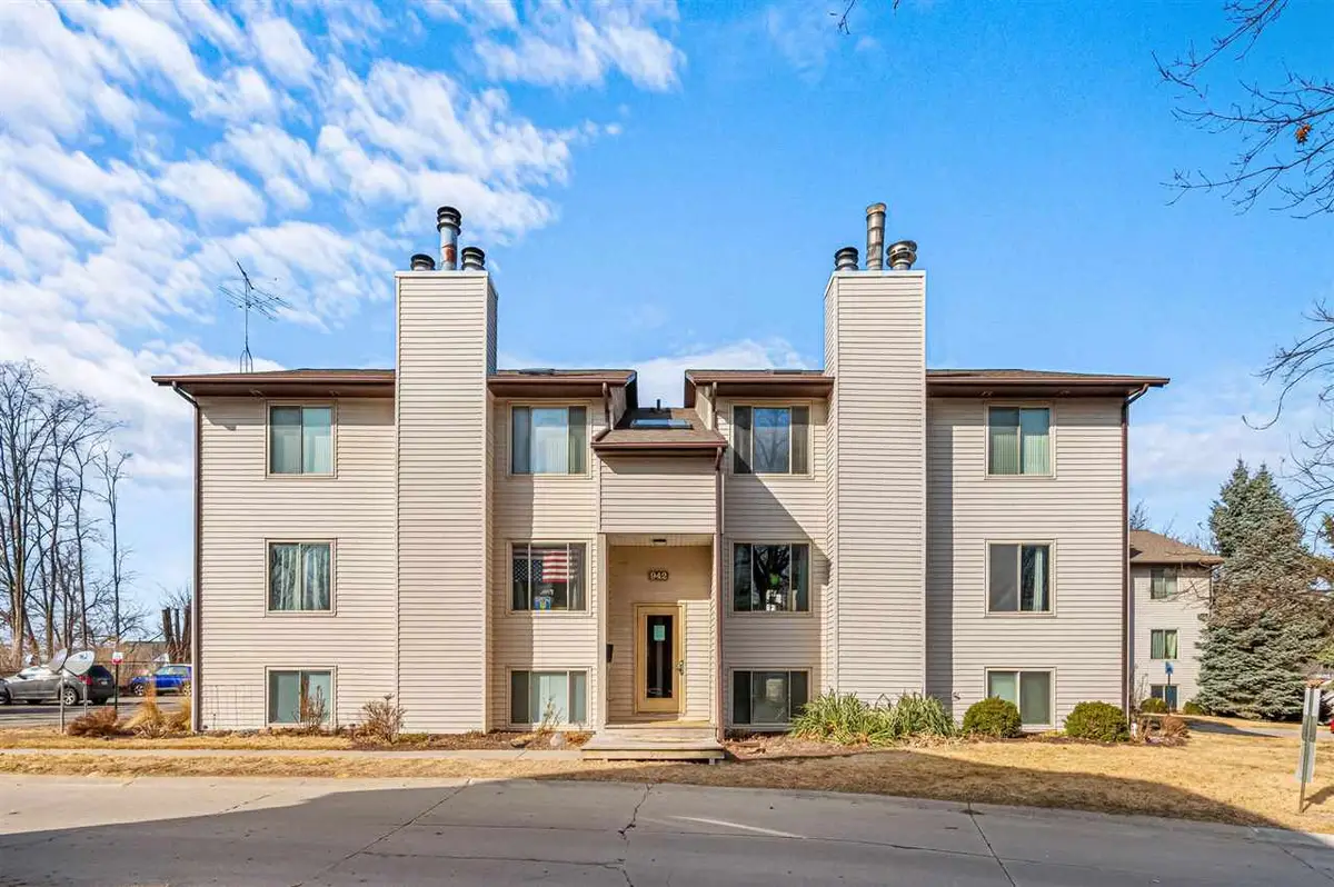942 23rd Ave, Coralville, IA 52241 - #1