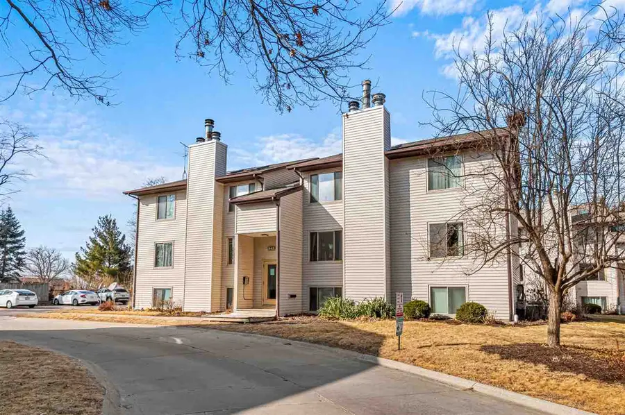 942 23rd Ave, Coralville, IA 52241 - #2