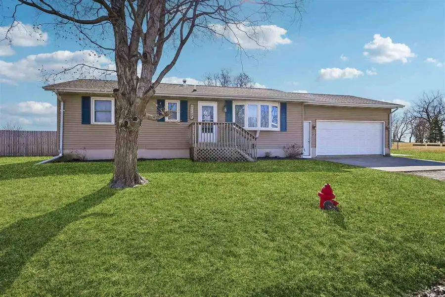 910 Karens Ct, Walker, IA 52352 - #3