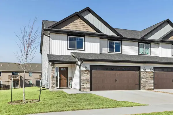 500 Elizabeth Ln, Tiffin, IA 52340