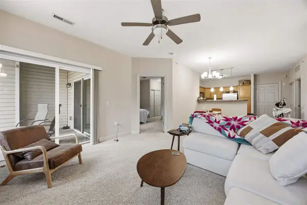 600 Grandview Ct, Iowa City, IA 52246