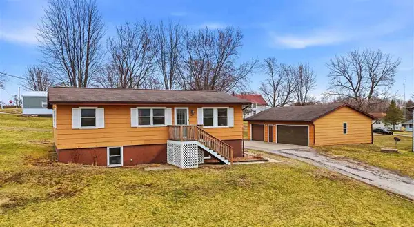 303 S Highland Street, North English, IA 52361