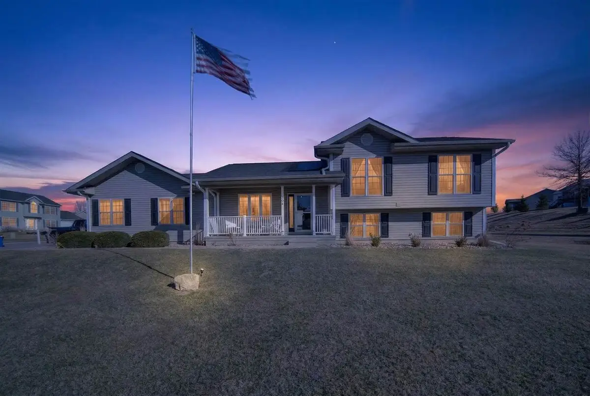 304 Nightingale Drive, Tiffin, IA 52340 - #1