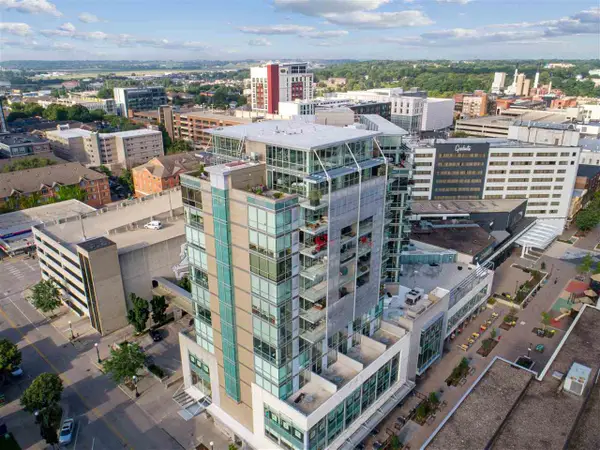 221 E College St, Iowa City, IA 52240